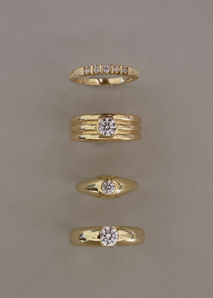 Read more about the article Passing Down Heirloom Jewelry in 2025: Preserving Emotional & Financial Legacy
