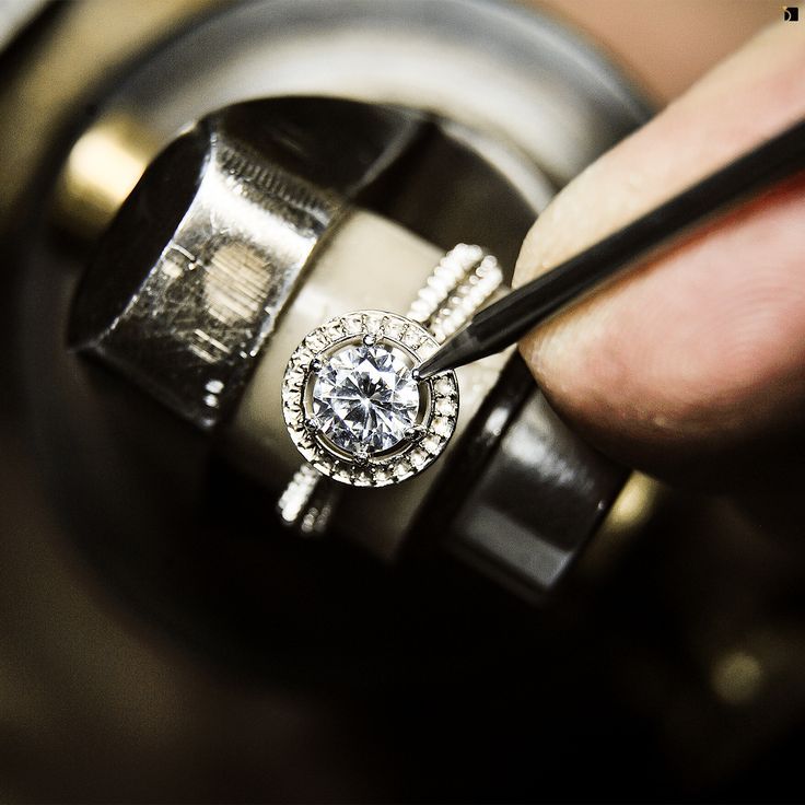 Read more about the article Jewelry Repair & Customization Tips (2025 Guide): Restore, Redesign & Protect Your Treasures